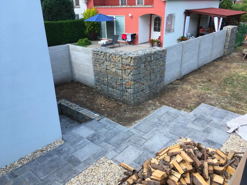 zahrady a nádvoří STAVBY ŠESTÁK