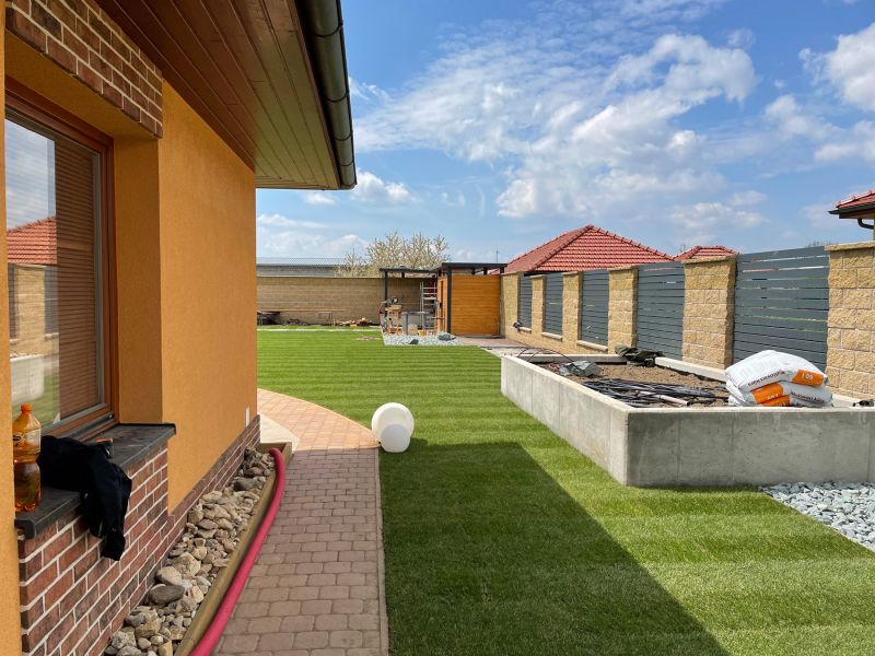 zahrady a nádvoří STAVBY ŠESTÁK